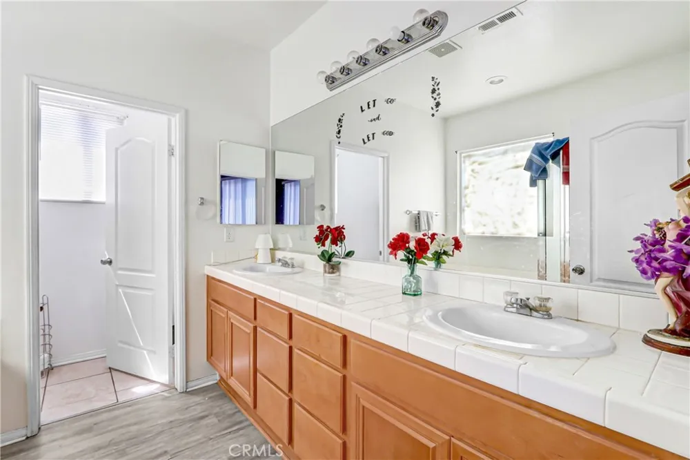 877 Peaceful Lane San Jacinto, CA 92582