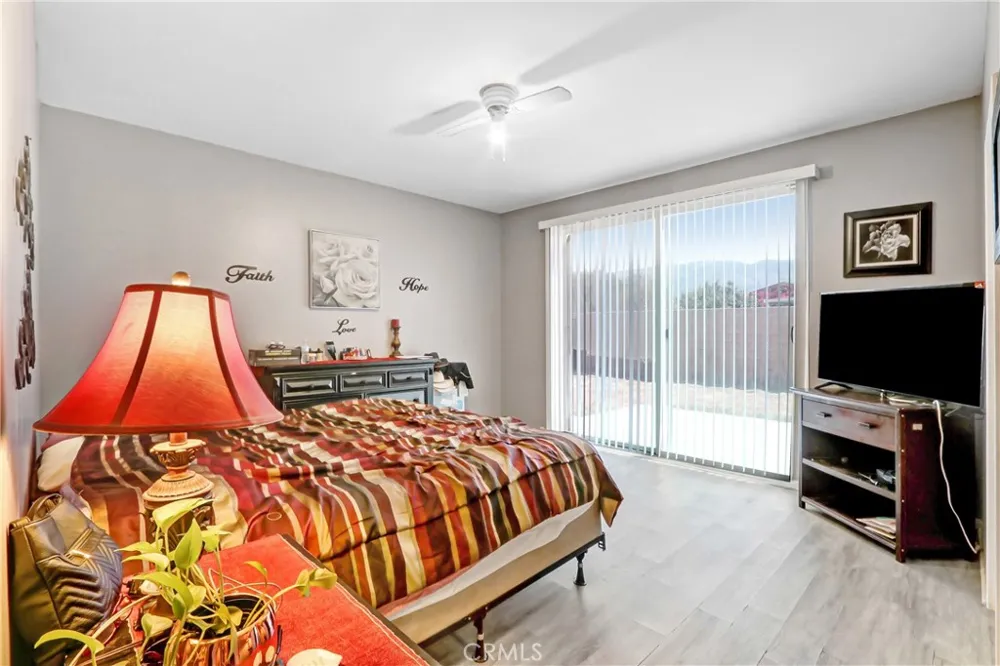 877 Peaceful Lane San Jacinto, CA 92582