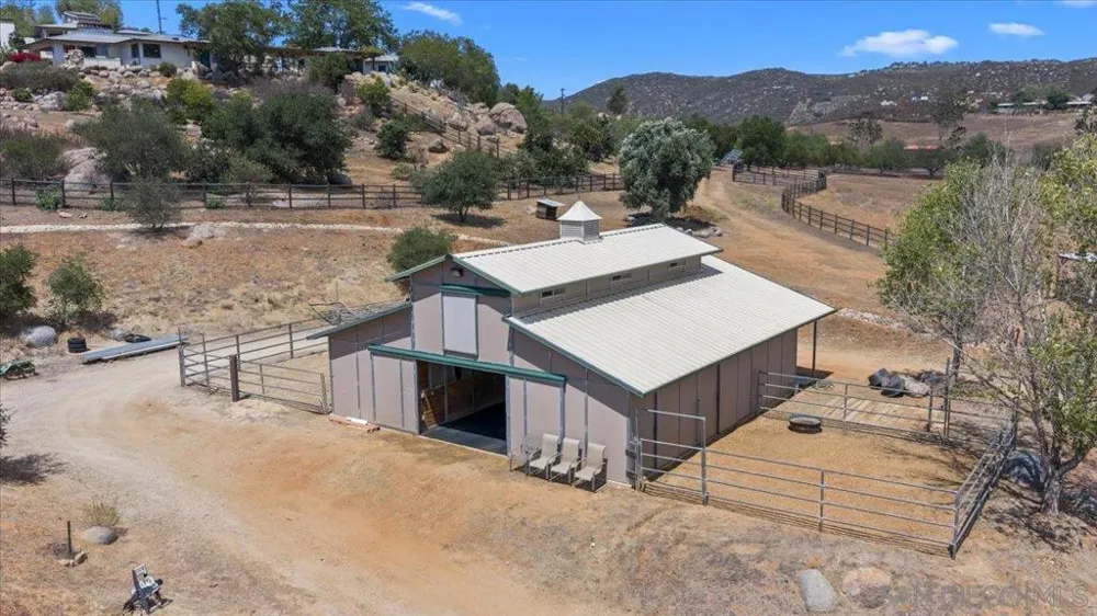 20391 Rancho Villa Ramona, CA 92065