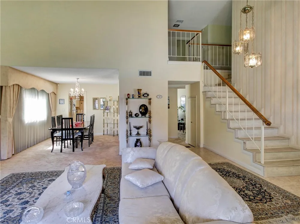 3107 Mesa Verde Drive Burbank, CA 91504