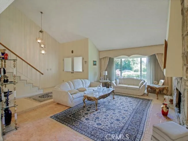 3107 Mesa Verde Drive Burbank, CA 91504