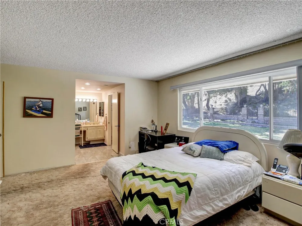 3107 Mesa Verde Drive Burbank, CA 91504