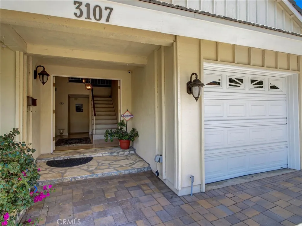 3107 Mesa Verde Drive Burbank, CA 91504