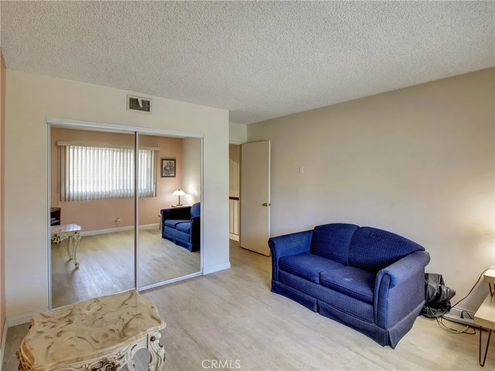 3107 Mesa Verde Drive Burbank, CA 91504