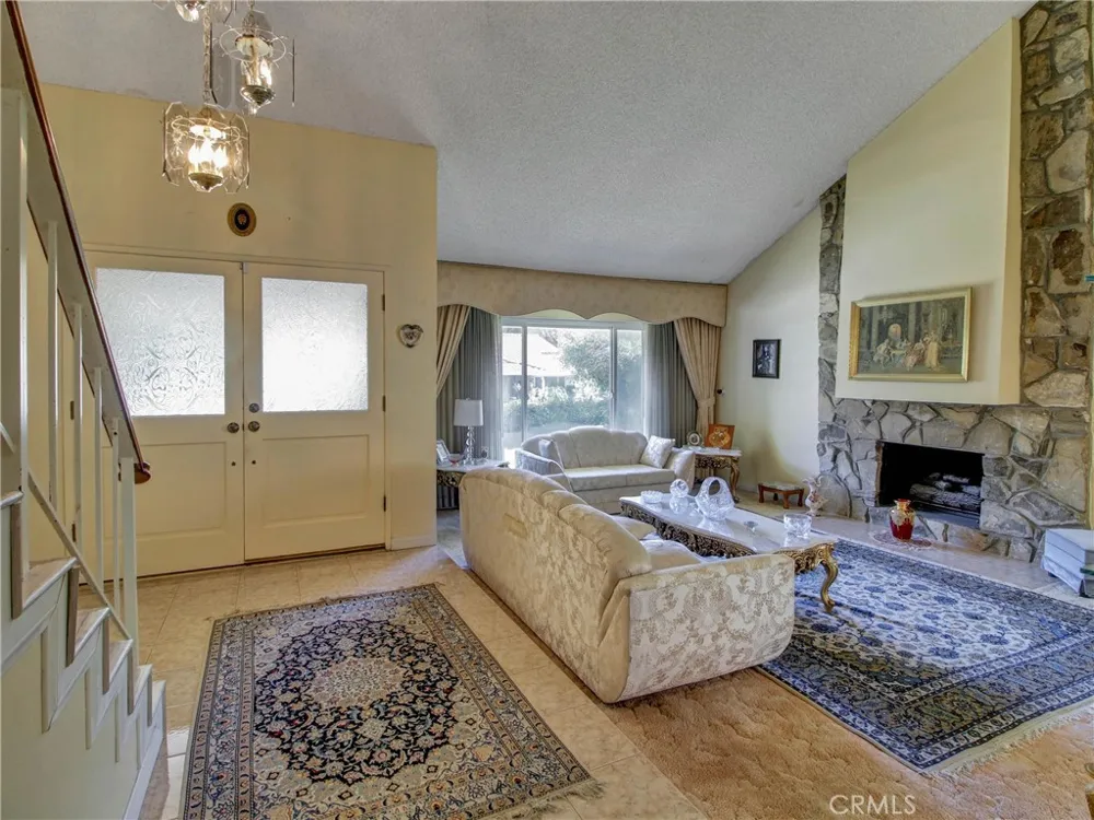 3107 Mesa Verde Drive Burbank, CA 91504