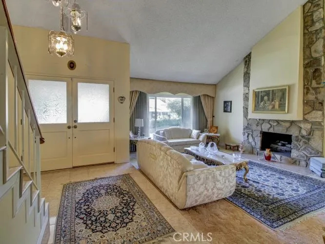 3107 Mesa Verde Drive Burbank, CA 91504