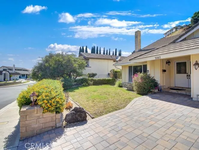 3107 Mesa Verde Drive Burbank, CA 91504