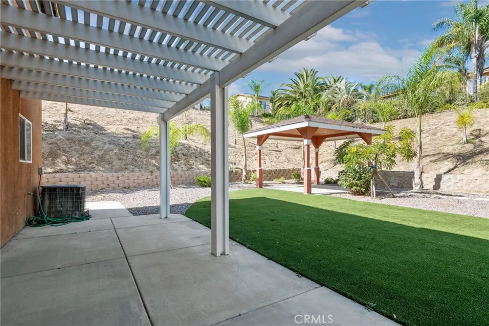 46180 Via La Colorada Temecula, CA 92592