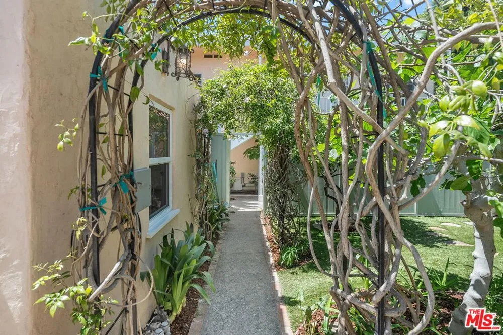 848 17th Street Santa Monica, CA 90403