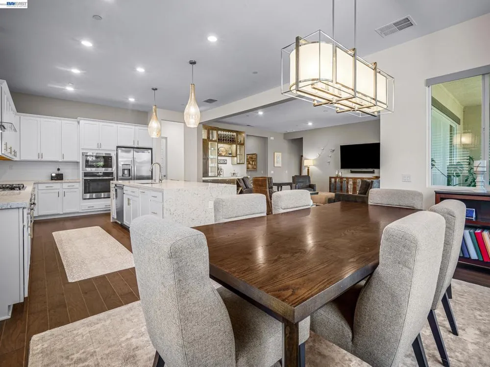 3001 Compass Ln Roseville, CA 95747