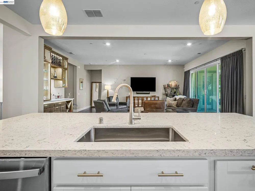 3001 Compass Ln Roseville, CA 95747