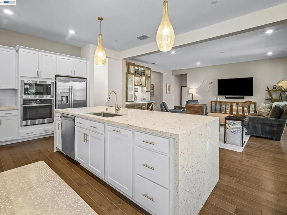 3001 Compass Ln Roseville, CA 95747