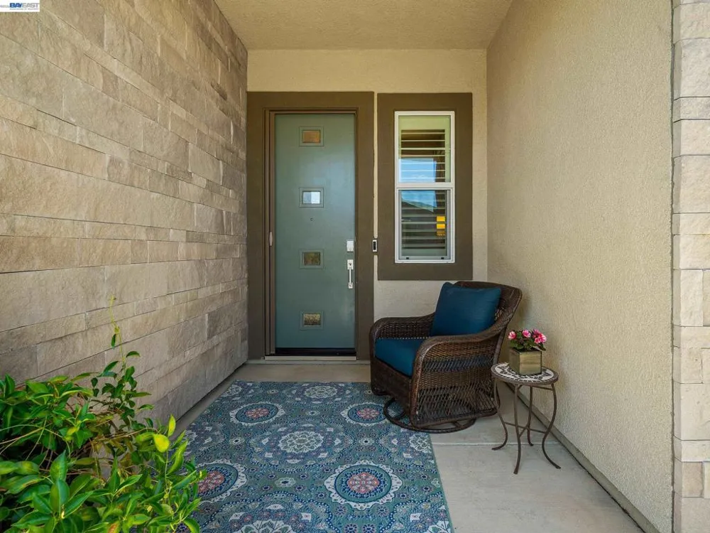 3001 Compass Ln Roseville, CA 95747