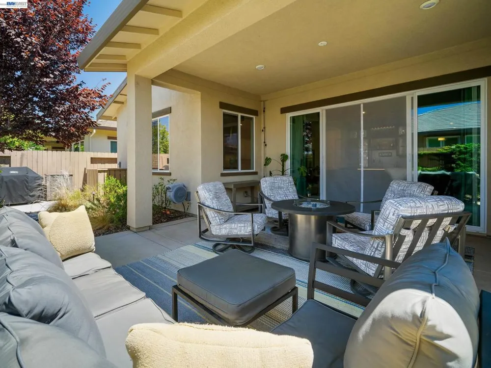 3001 Compass Ln Roseville, CA 95747