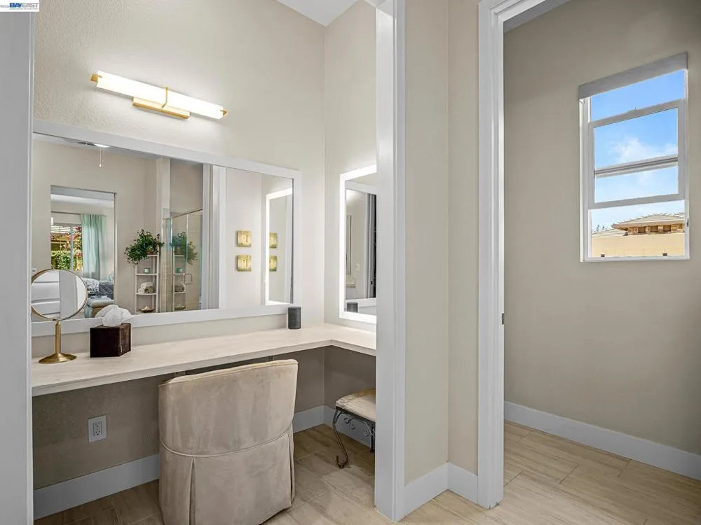 3001 Compass Ln Roseville, CA 95747