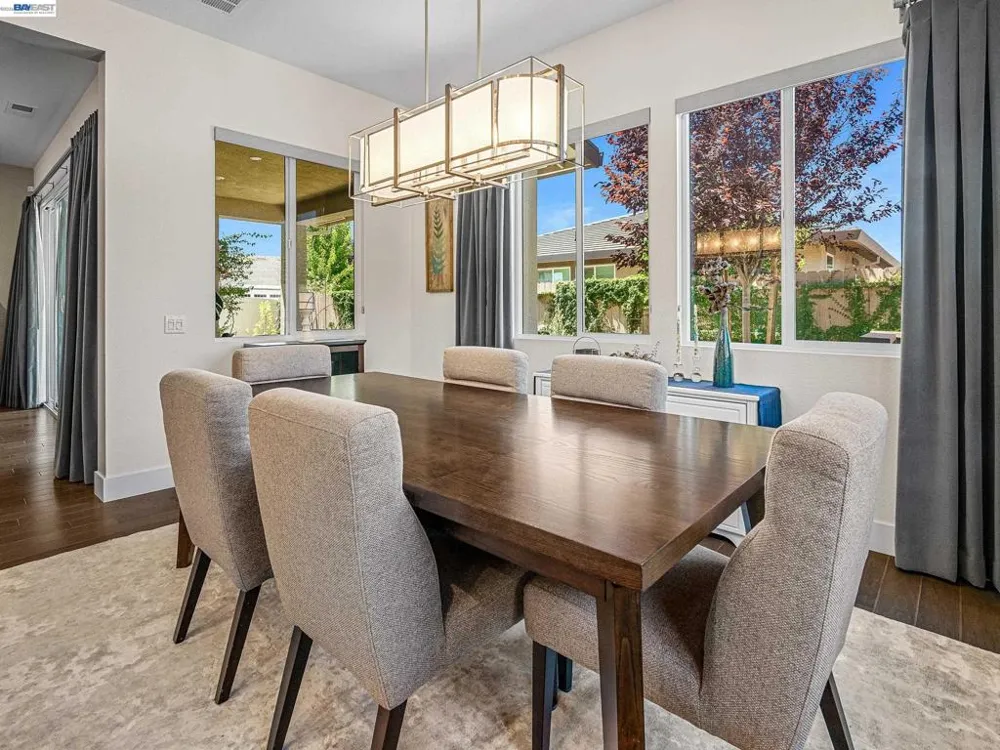 3001 Compass Ln Roseville, CA 95747