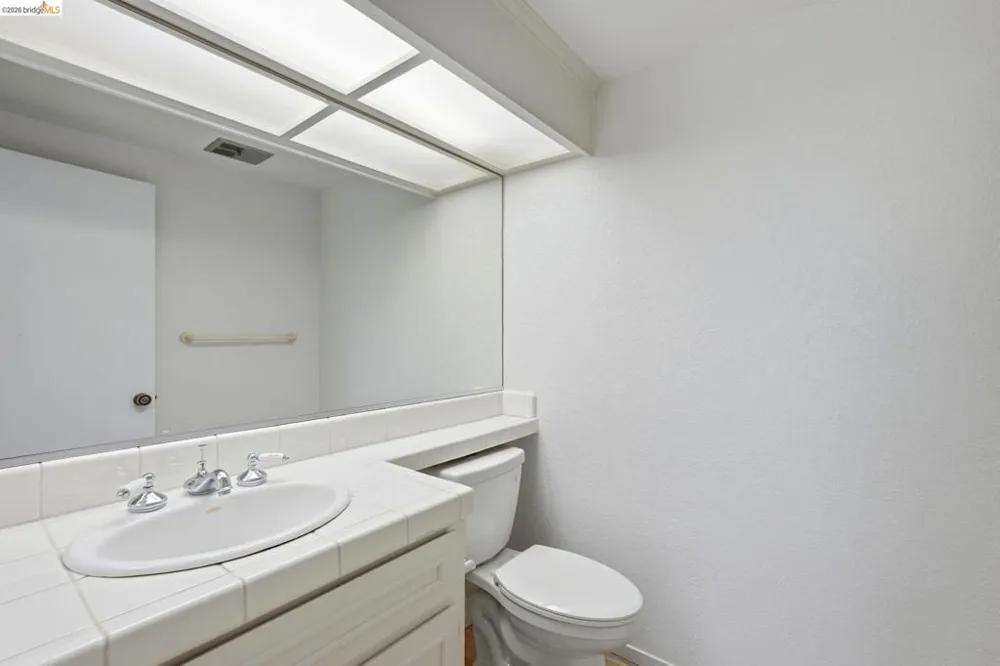 2231 Heathrow Pl San Leandro, CA 94577