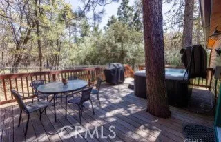 437 Victoria Lane Sugarloaf, CA 92386