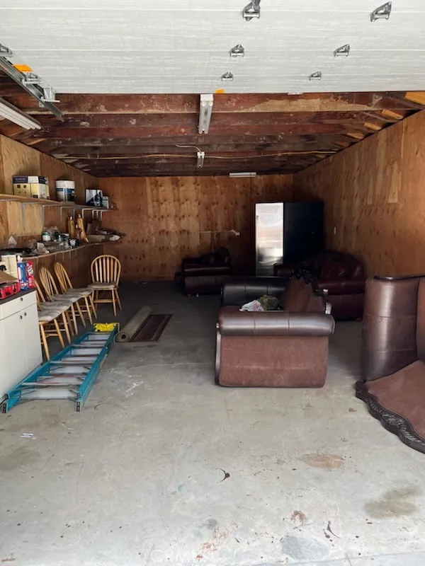 437 Victoria Lane Sugarloaf, CA 92386
