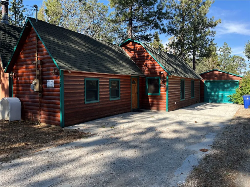 437 Victoria Lane Sugarloaf, CA 92386