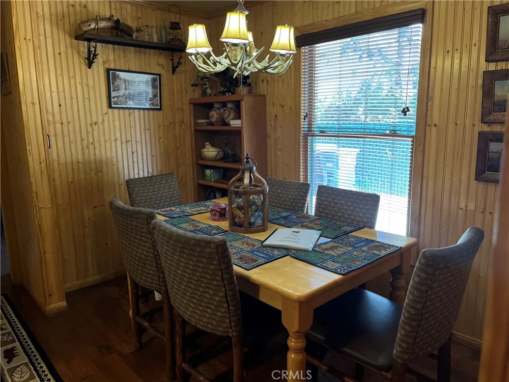 437 Victoria Lane Sugarloaf, CA 92386