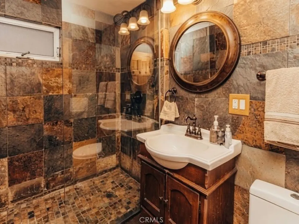 437 Victoria Lane Sugarloaf, CA 92386