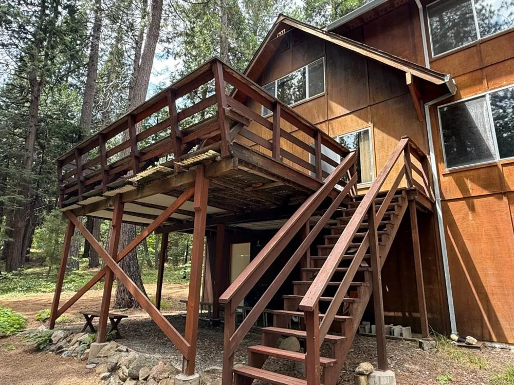 2624 Indian Rock Road Dorrington, CA 95223