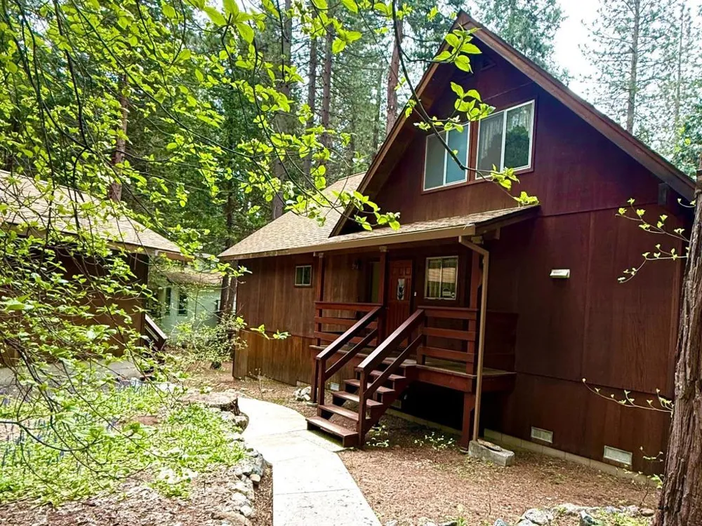 2624 Indian Rock Road Dorrington, CA 95223