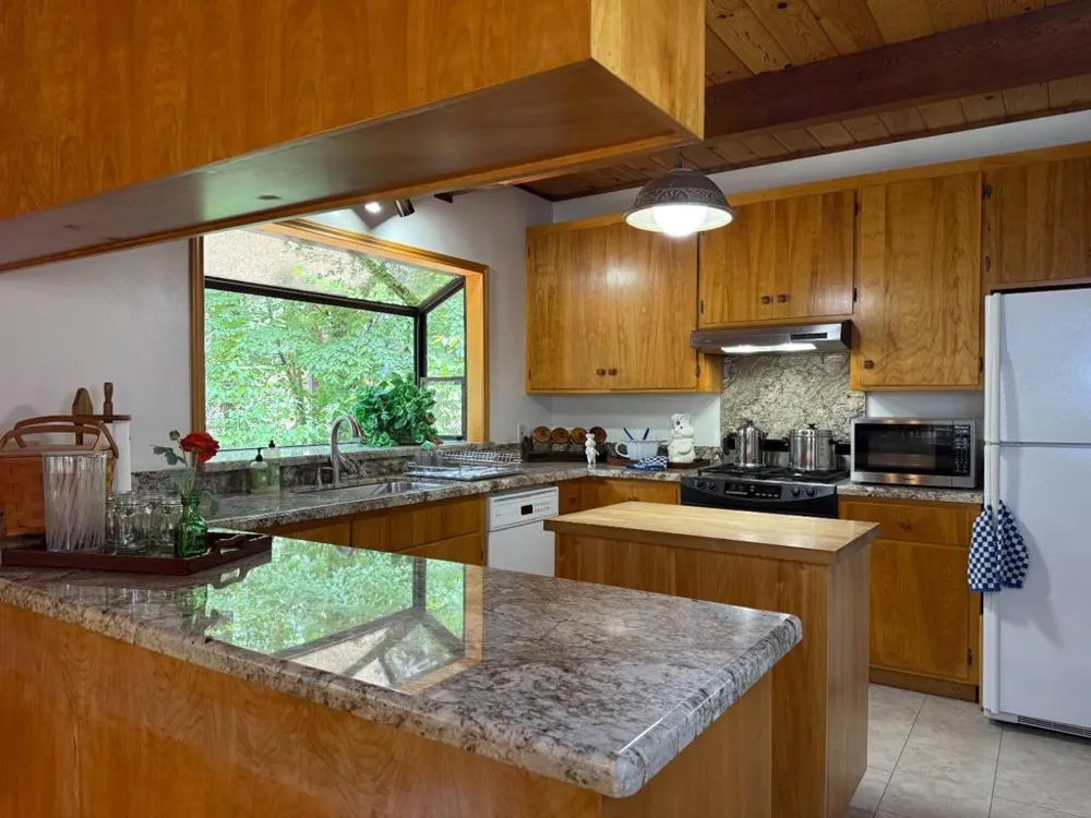 2624 Indian Rock Road Dorrington, CA 95223