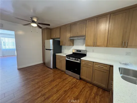 15226 Normandie #B