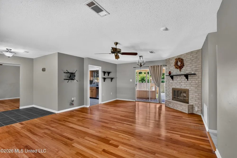 5570 E Diamondhead Drive Diamondhead, MS 39525