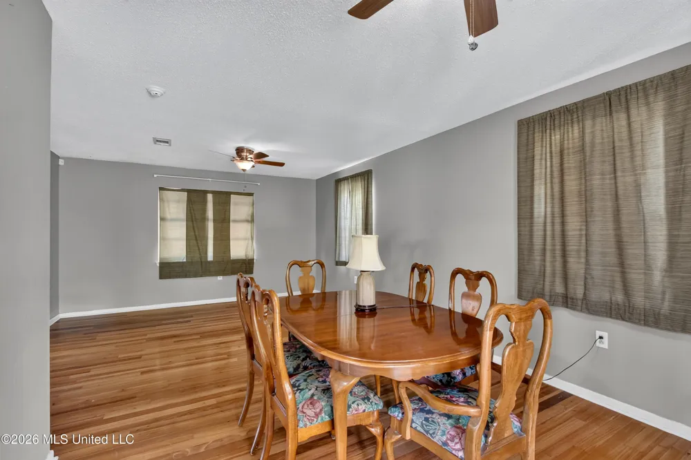 5570 E Diamondhead Drive Diamondhead, MS 39525