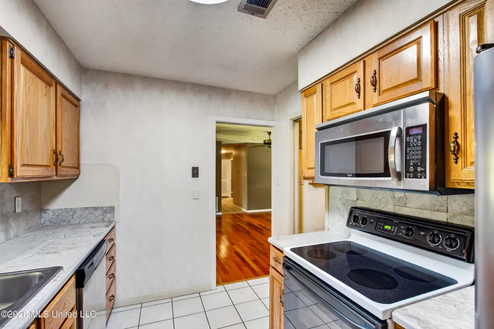 5570 E Diamondhead Drive Diamondhead, MS 39525