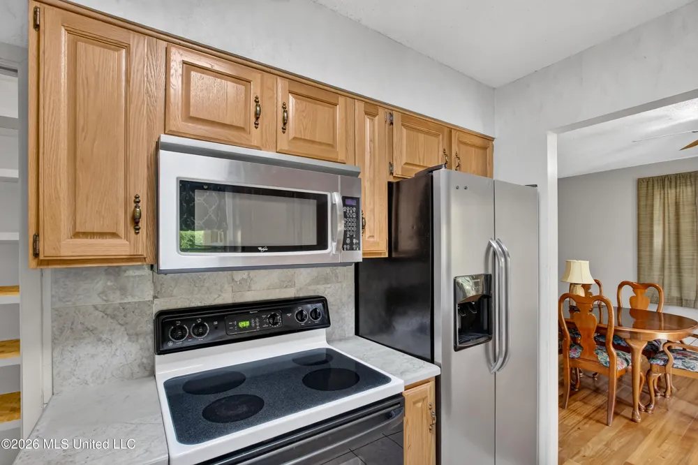 5570 E Diamondhead Drive Diamondhead, MS 39525