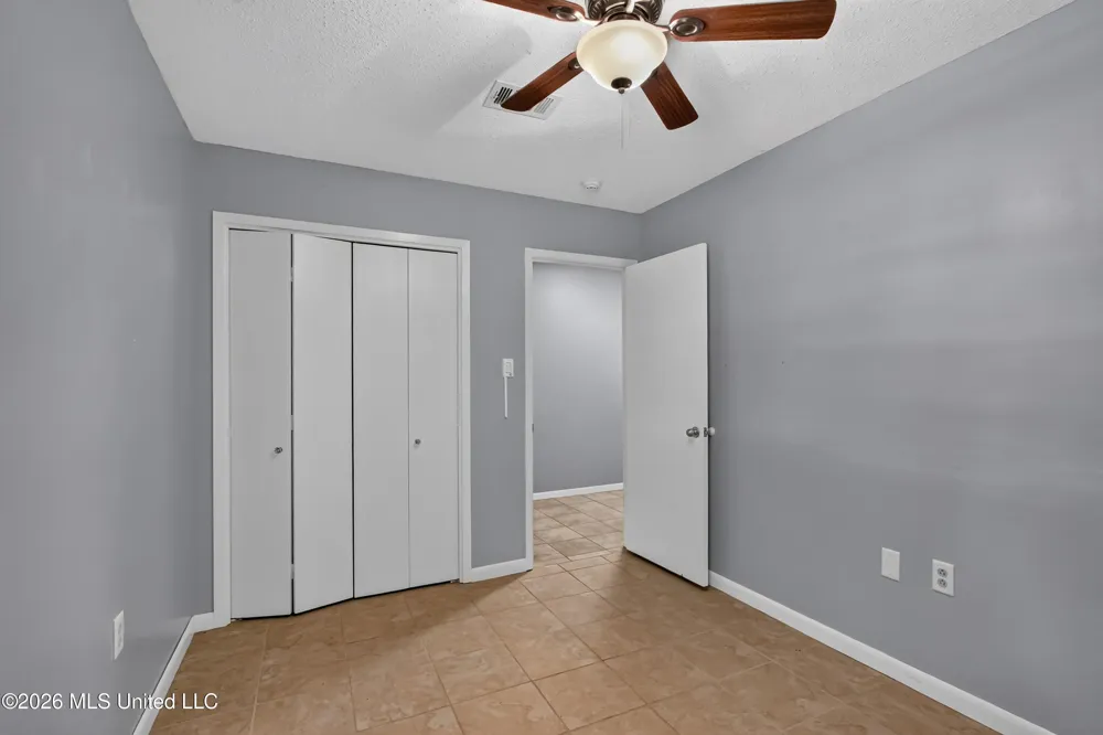 5570 E Diamondhead Drive Diamondhead, MS 39525