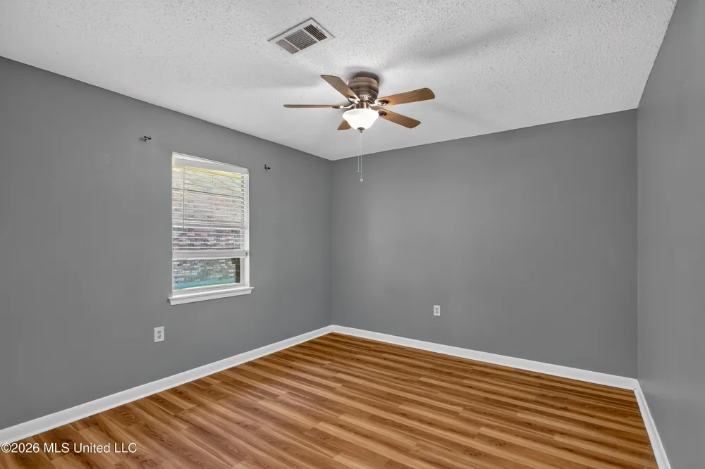 5570 E Diamondhead Drive Diamondhead, MS 39525