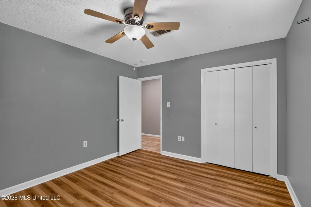 5570 E Diamondhead Drive Diamondhead, MS 39525