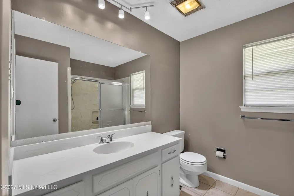 5570 E Diamondhead Drive Diamondhead, MS 39525