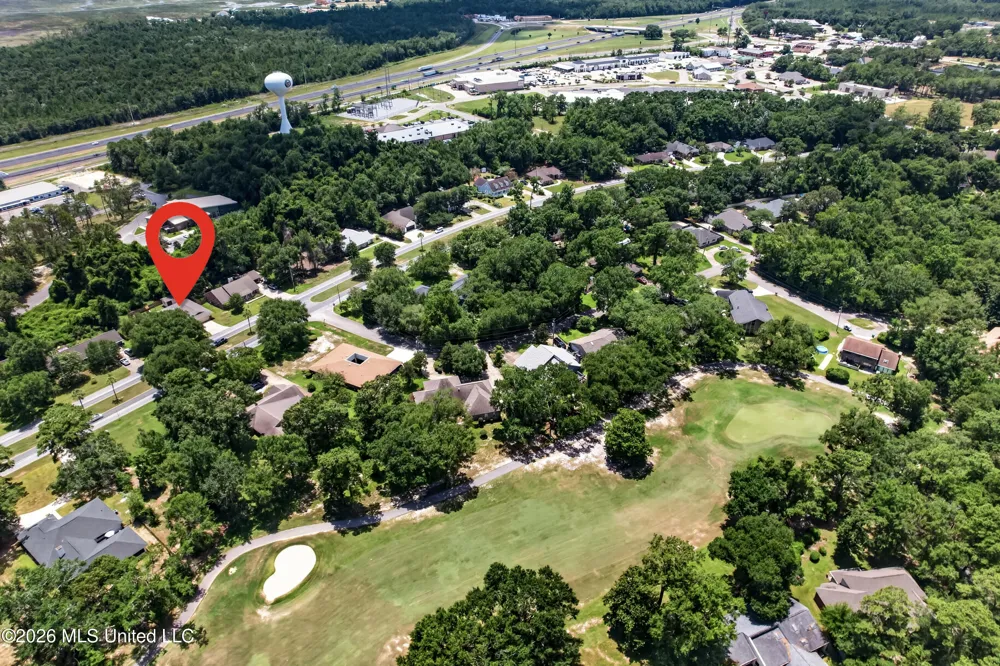 5570 E Diamondhead Drive Diamondhead, MS 39525
