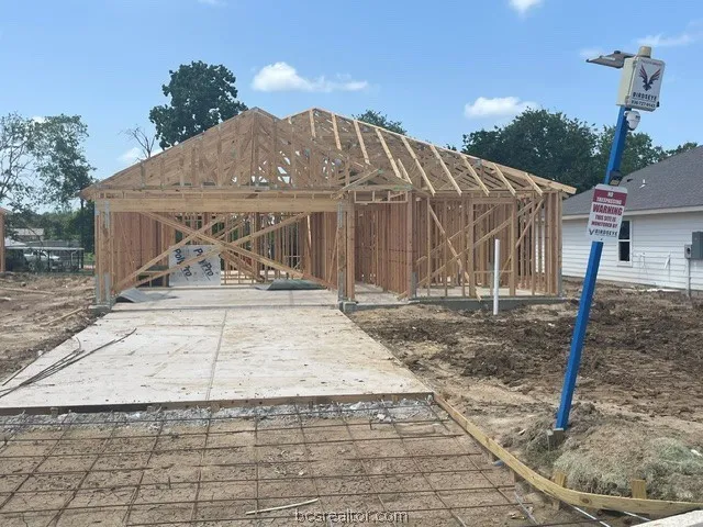 210 Paco Loop Caldwell, TX 77836