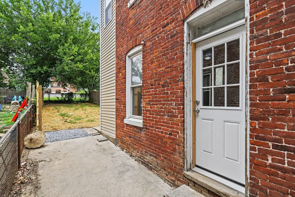 405 POPLAR STREET Columbia, PA 17512