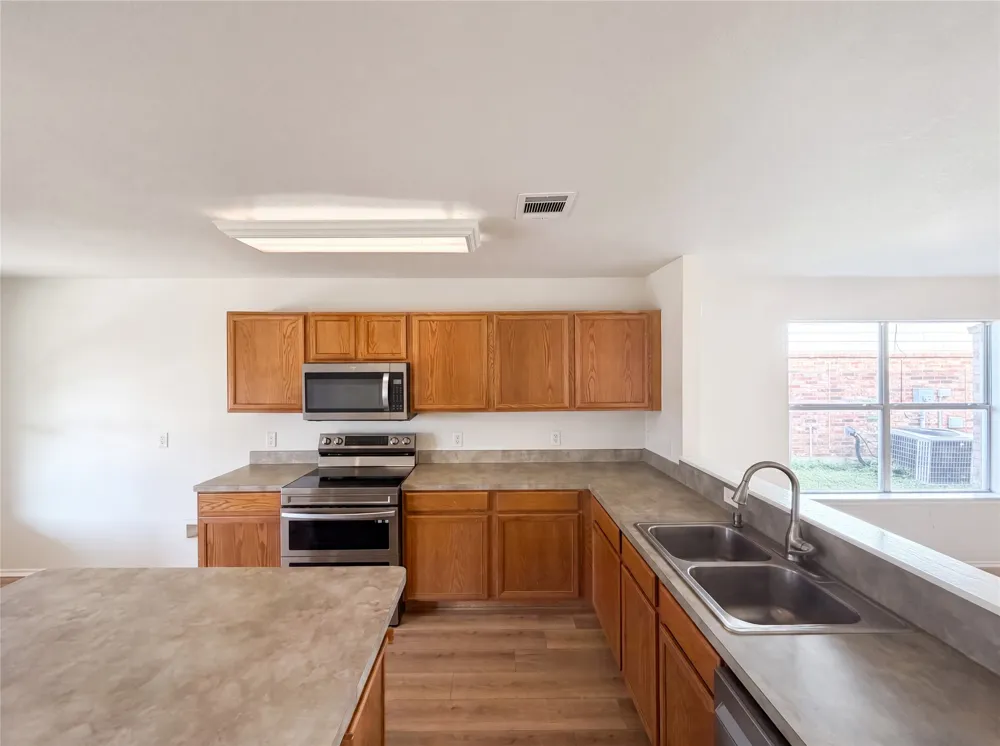 525 Del Mar Drive Ponder, TX 76259