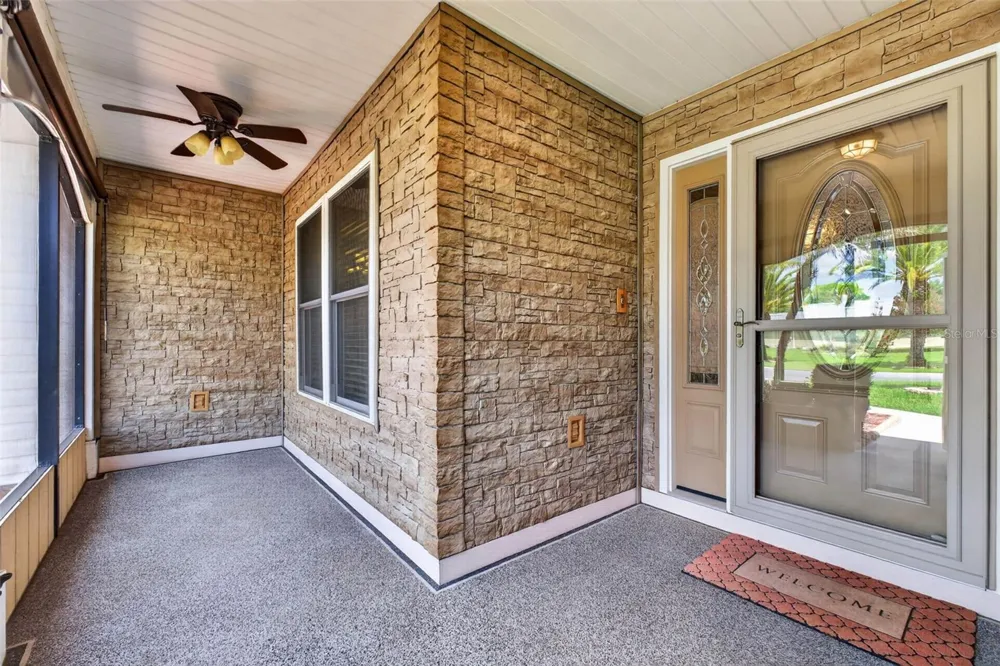 6031 SANDERLING DRIVE Lakeland, FL 33809