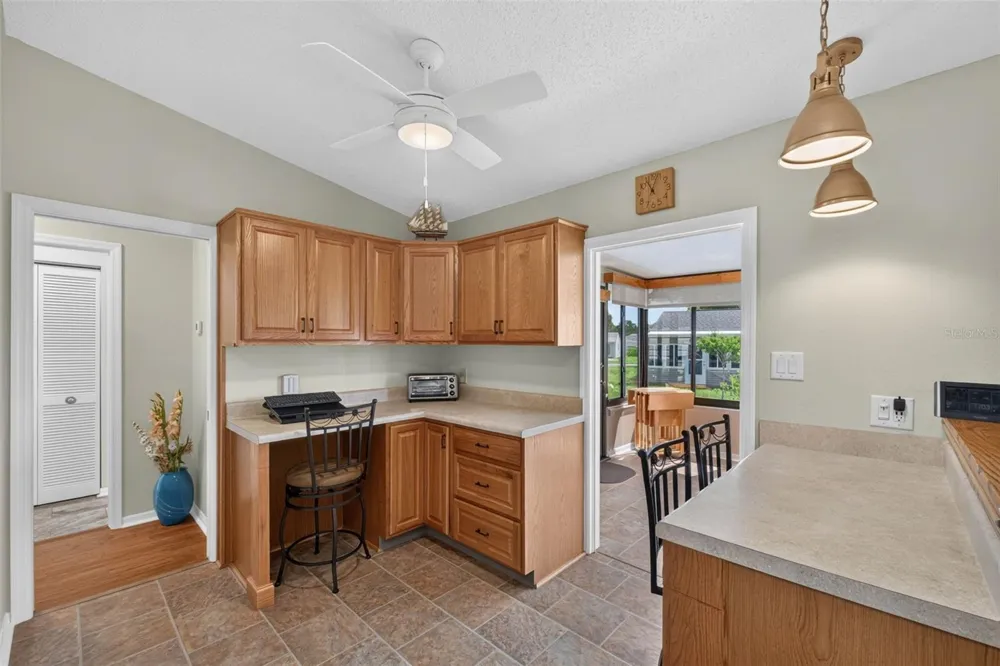 6031 SANDERLING DRIVE Lakeland, FL 33809