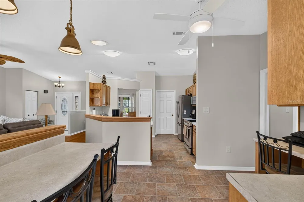 6031 SANDERLING DRIVE Lakeland, FL 33809