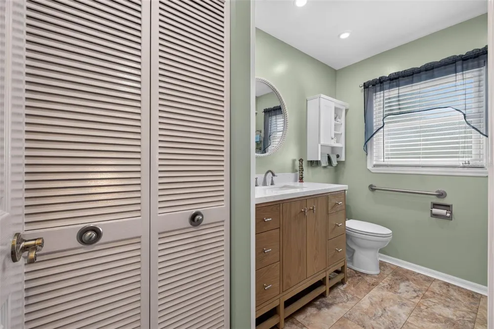 6031 SANDERLING DRIVE Lakeland, FL 33809