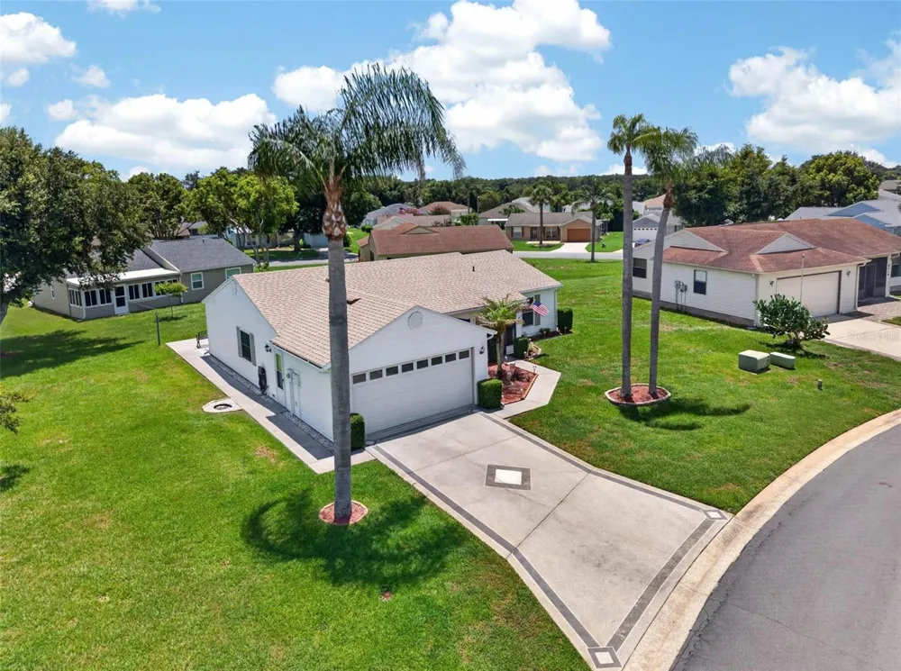 6031 SANDERLING DRIVE Lakeland, FL 33809
