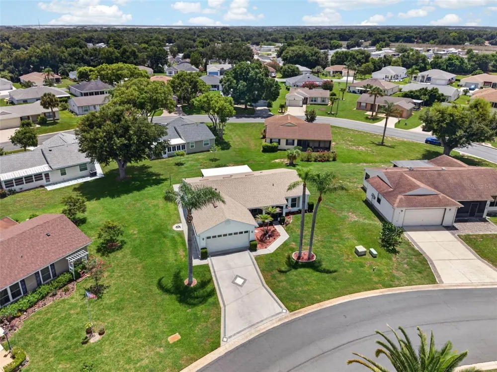 6031 SANDERLING DRIVE Lakeland, FL 33809