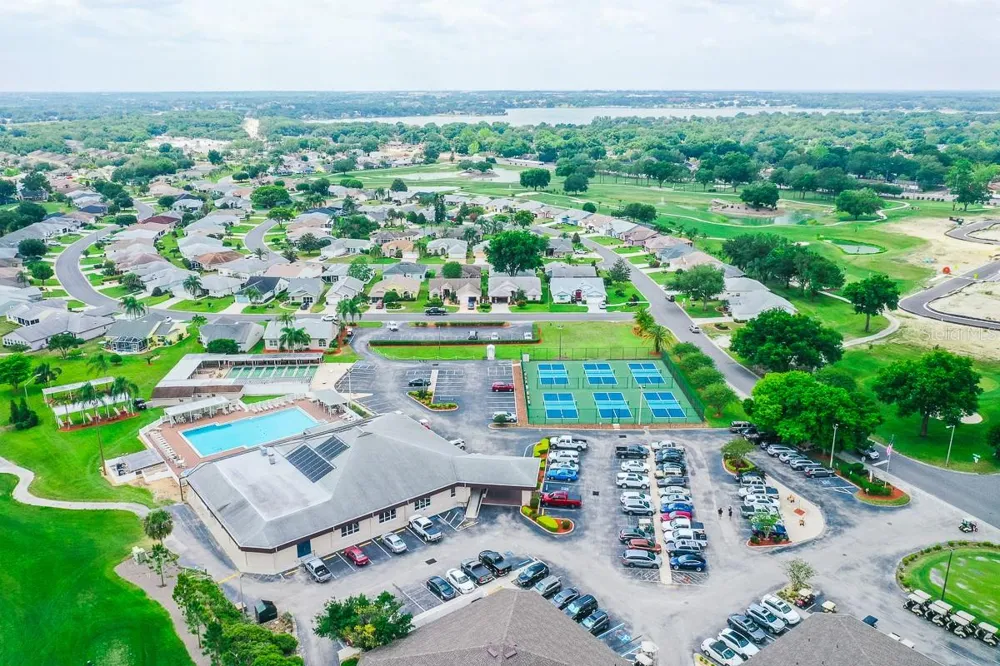 6031 SANDERLING DRIVE Lakeland, FL 33809