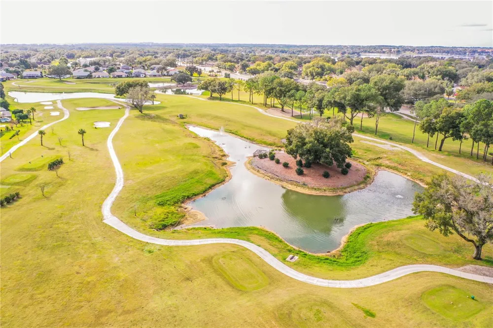 6031 SANDERLING DRIVE Lakeland, FL 33809